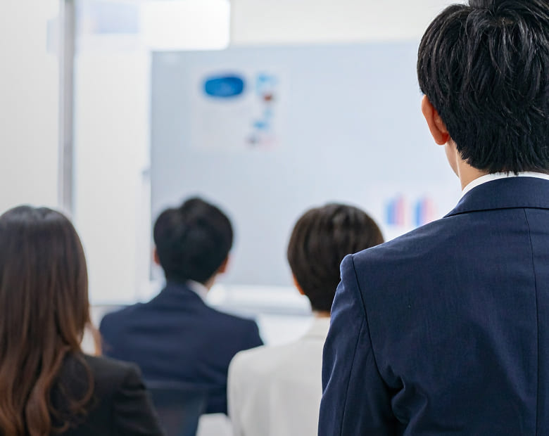 Career Development《さいしん》のキャリア人材育成・研修制度／資格支援制度